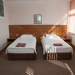 Izida 2 Хостел